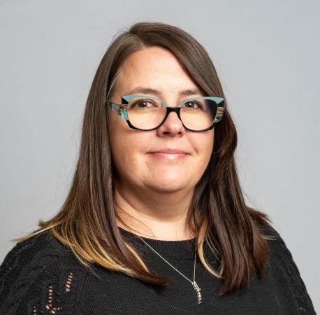 Jennifer Bakke, Licensed Optician